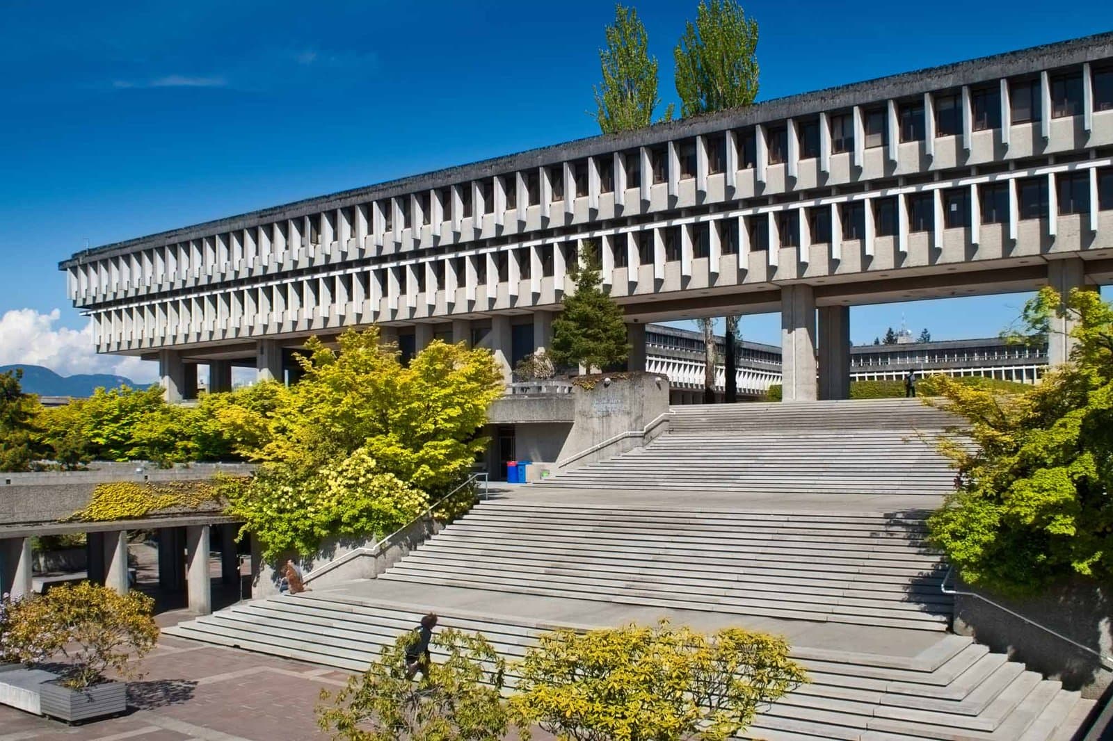 Simon Fraser University (SFU)