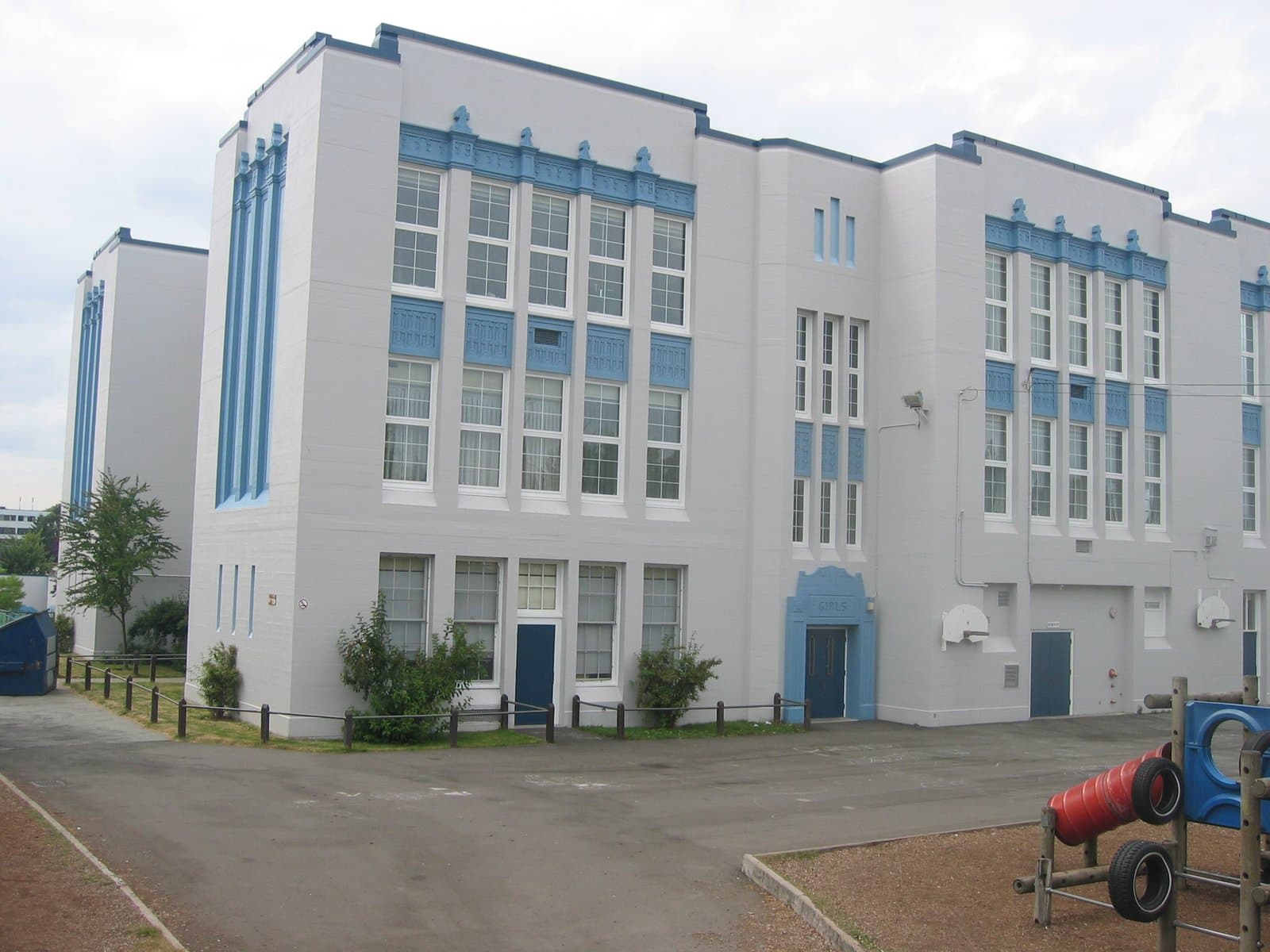 Sir Alexander Mackenzie Elementary